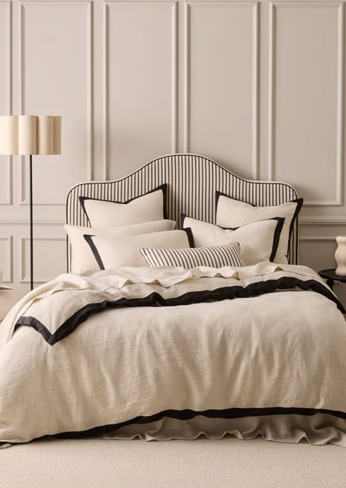 Homemaker The Valley - Adairs Vintage Washed Linen & Onyx Border Quilt Cover