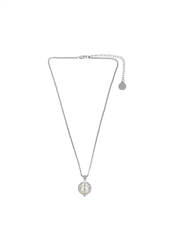 For the Fashion-Obsessed