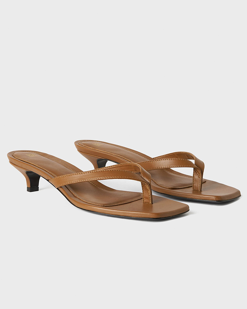 Totême-Flip-flop-heel-540_OPT